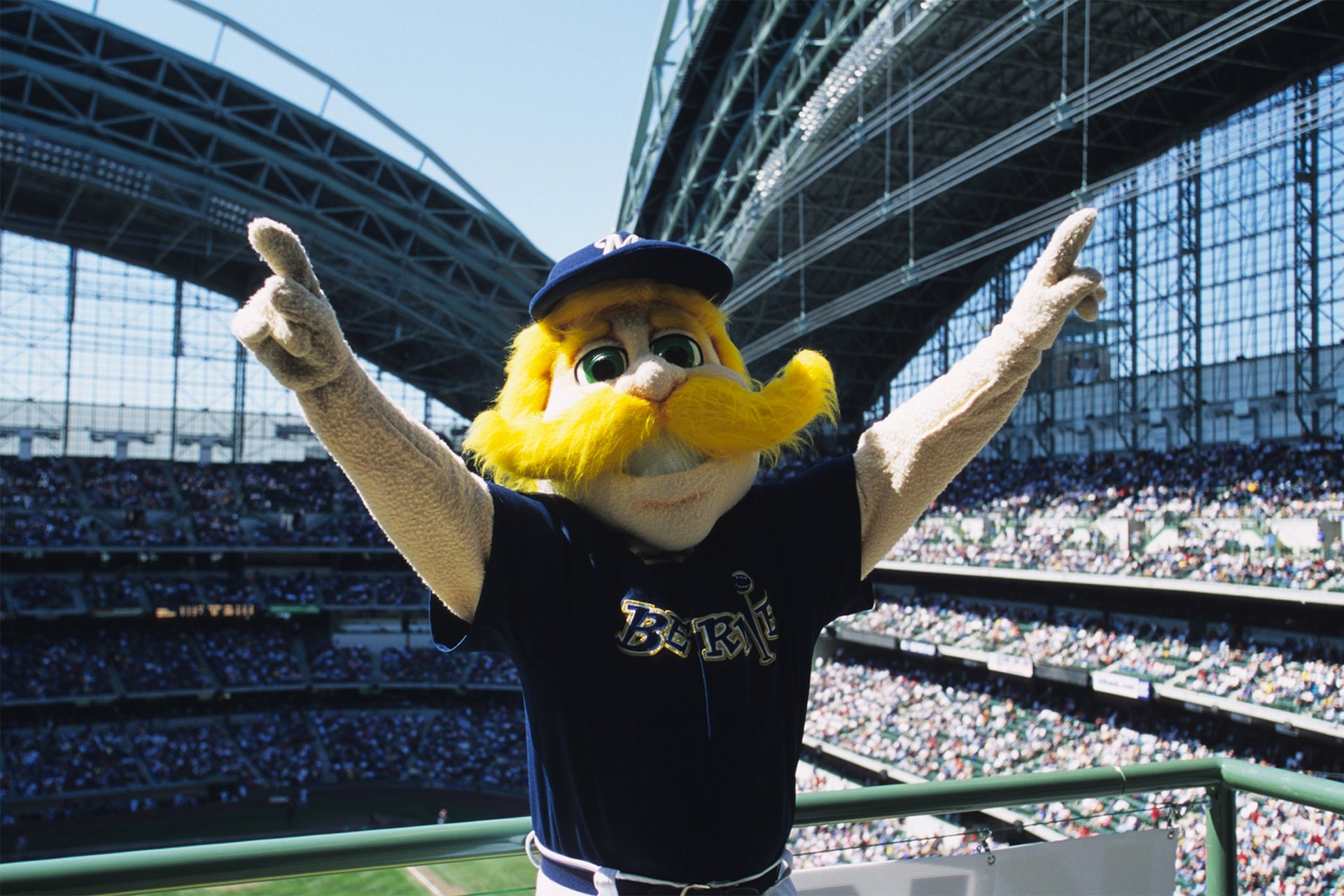 milwaukee brewers mascot